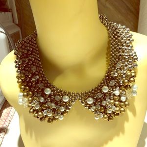 Absolutely stunning bow collared necklace!